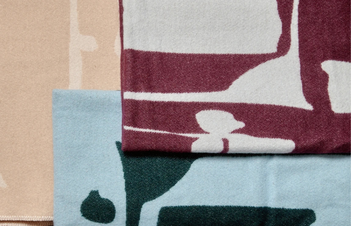 Bold Overlock: When the Throw Sets the Tone