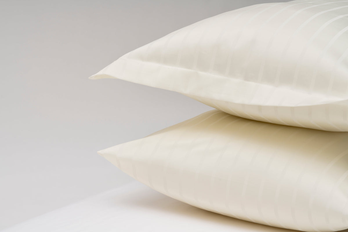 Flat White Bedding Set