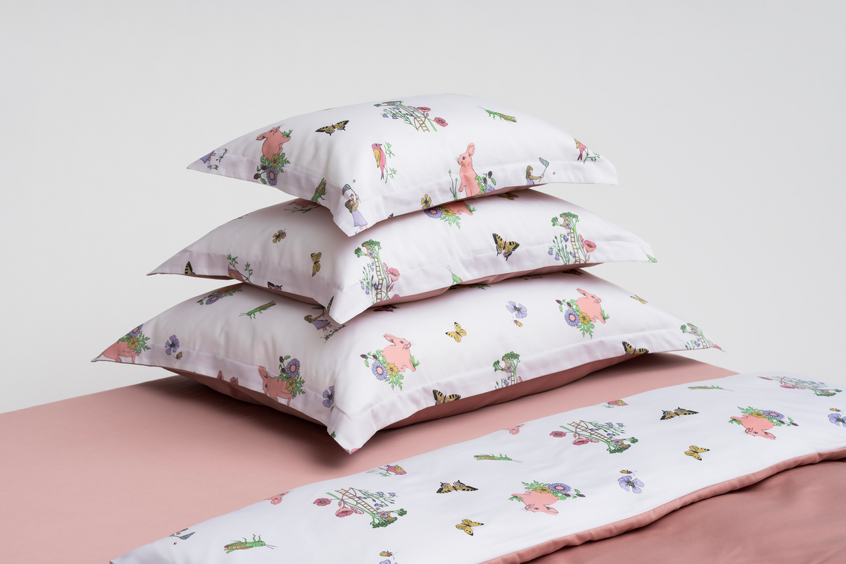 Rebeca’s Dream Bedding Set